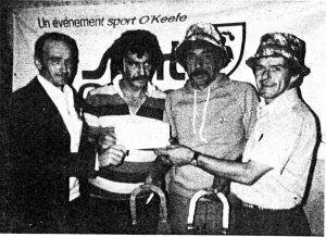 Victoriaville 1976: Fernand Dutremble et Gérard entourent Fernand Thibeault et Serge Cournoyer.